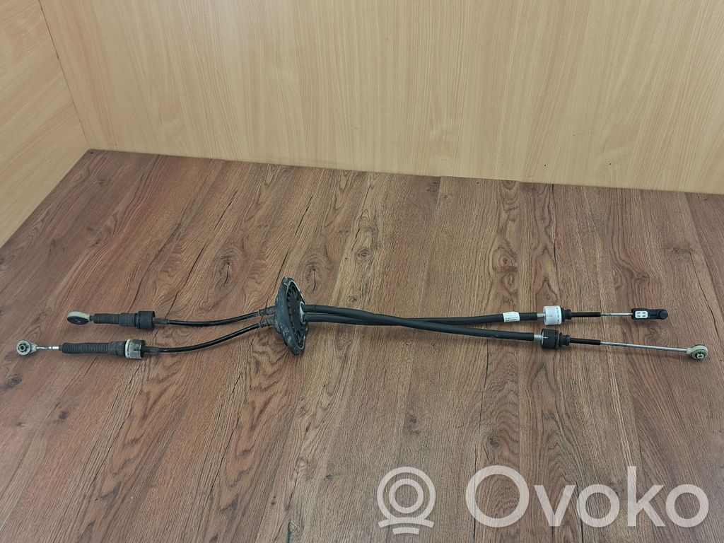 Renault Laguna III Vaihteenvaihtajan vaijerin liitin 