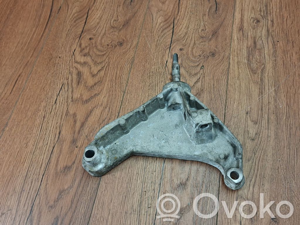 Renault Vel Satis Gearbox mounting bracket 