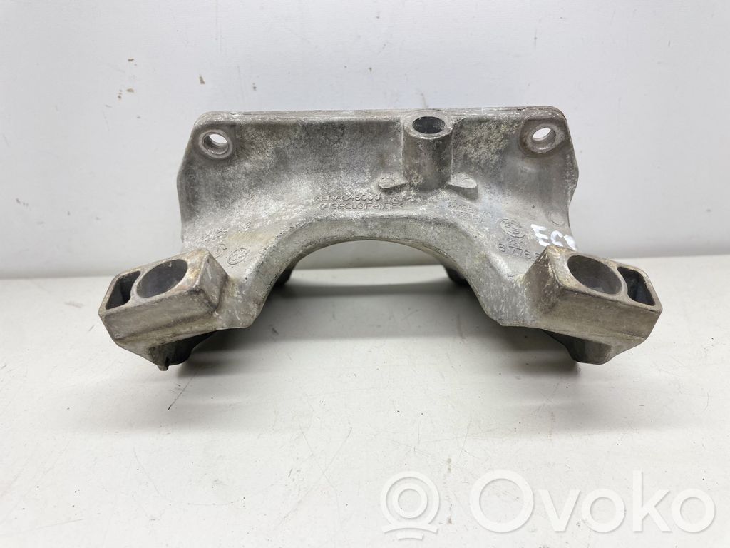 BMW 6 E63 E64 Engine mounting bracket 