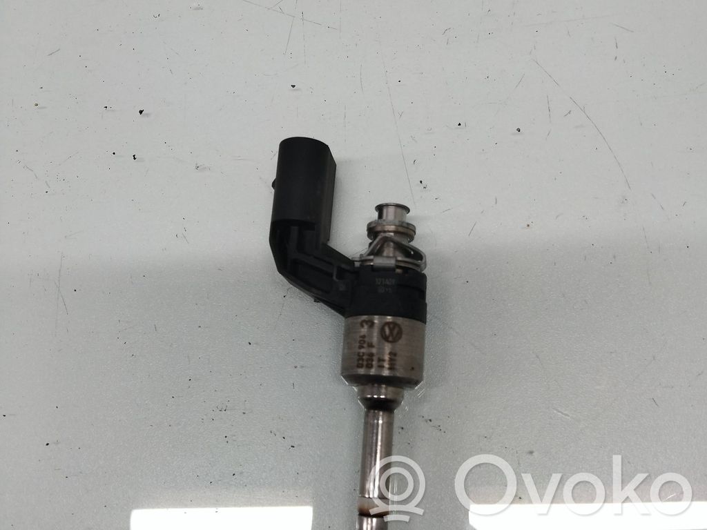 Volkswagen Golf VI Polttoainesuutin 