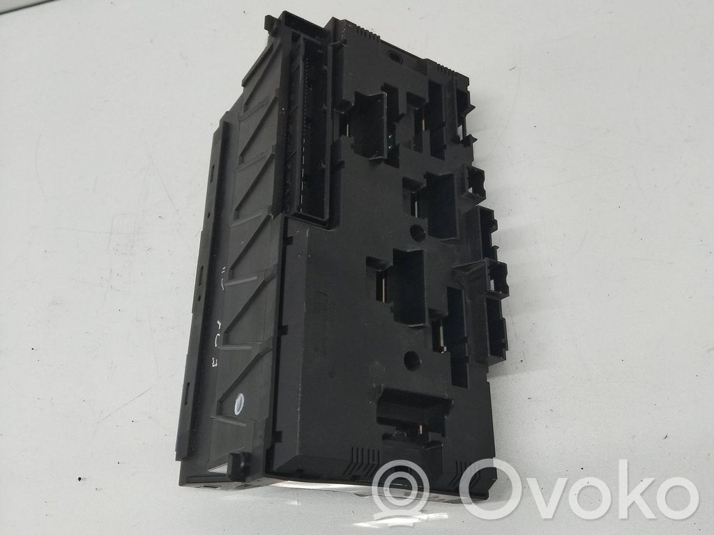 BMW 7 F01 F02 F03 F04 Fuse module 