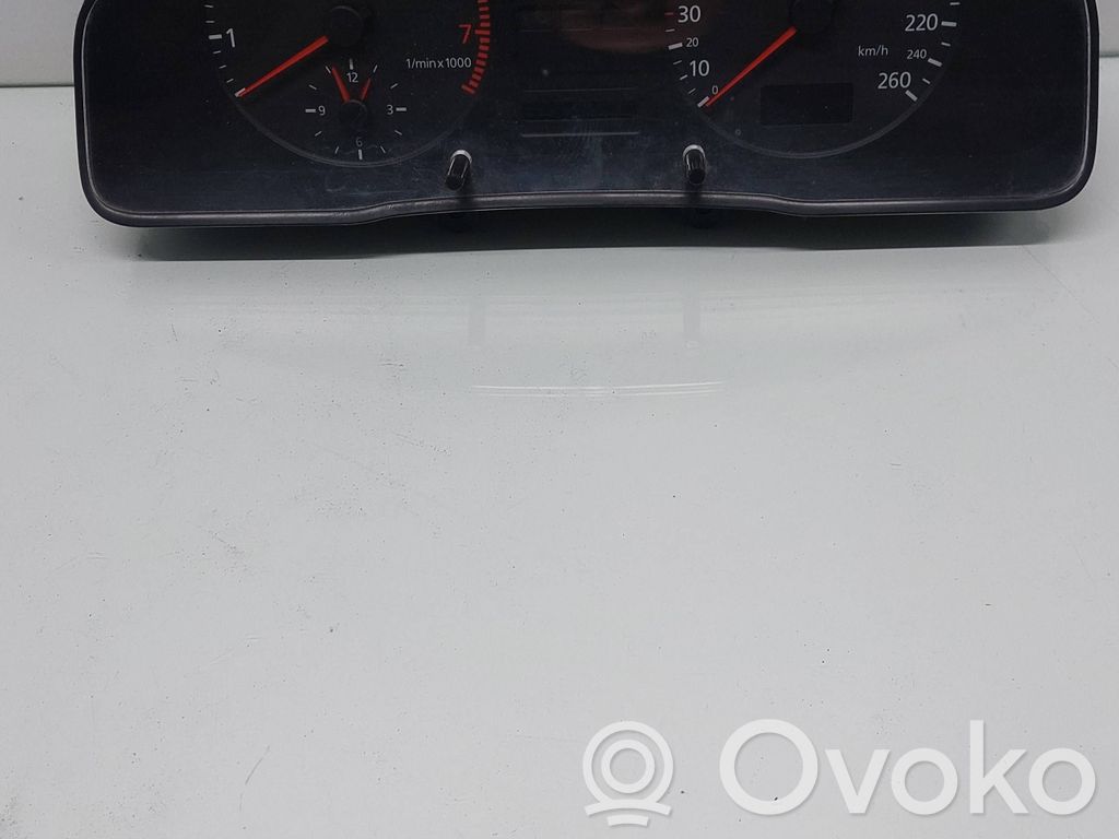 Audi A4 S4 B5 8D Speedometer (instrument cluster) 