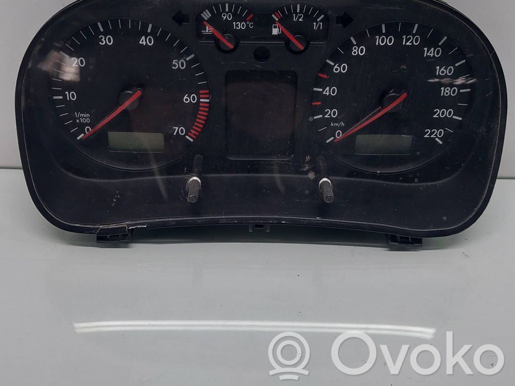 Volkswagen Golf IV Licznik / Prędkościomierz 
