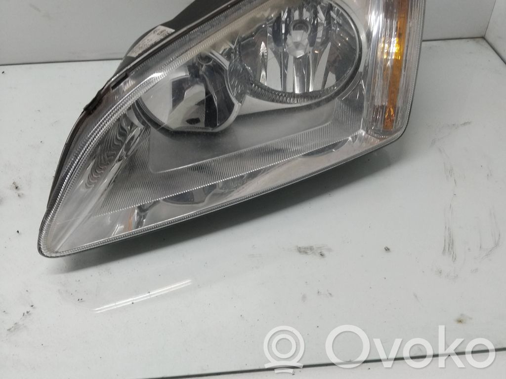 Ford Focus Scheinwerfer 