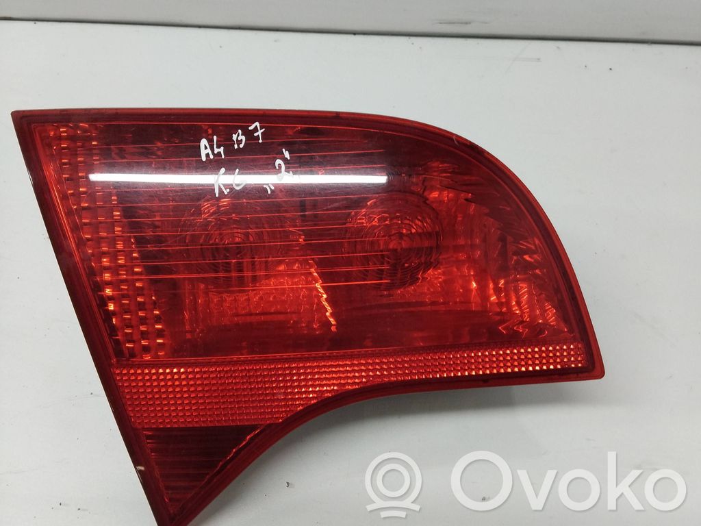 Audi A4 S4 B7 8E 8H Lampy tylnej klapy bagażnika 