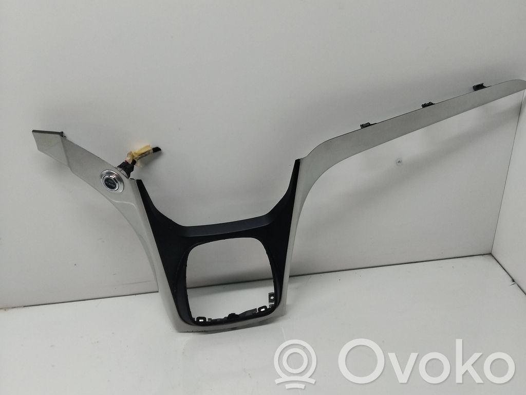 Ford C-MAX II Panelės apdaila 