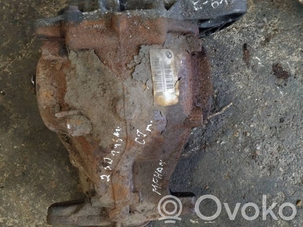 BMW 5 E60 E61 Galinis reduktorius 