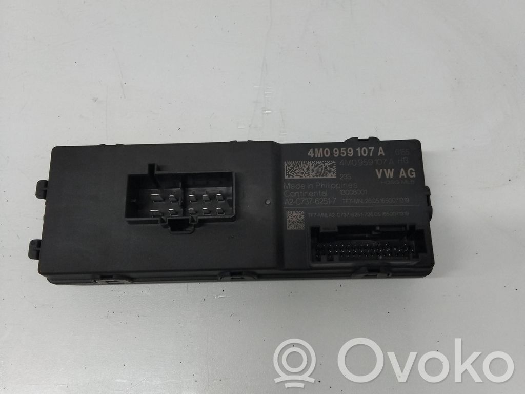 Audi A4 S4 B9 Tailgate/trunk control unit/module 