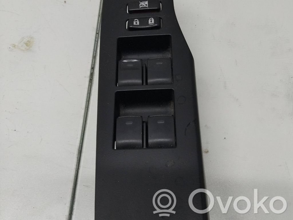 Toyota Auris E180 Electric window control switch 