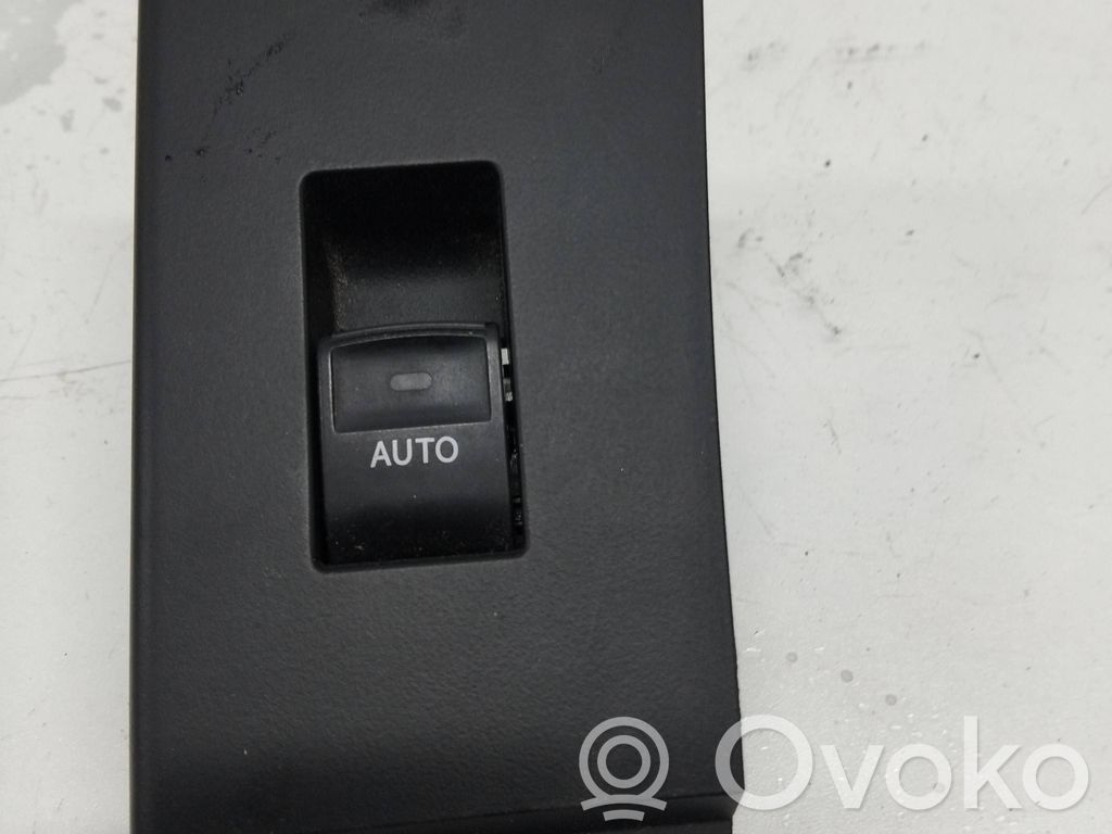 Toyota Auris E180 Electric window control switch 