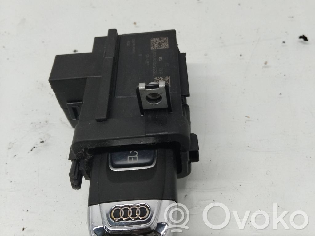 Audi A4 S4 B8 8K Užvedimo spynelė 