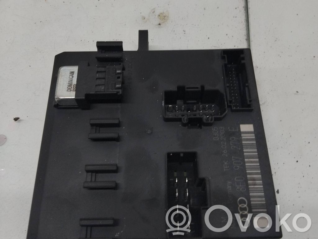 Audi A4 S4 B6 8E 8H Mukavuusmoduuli 
