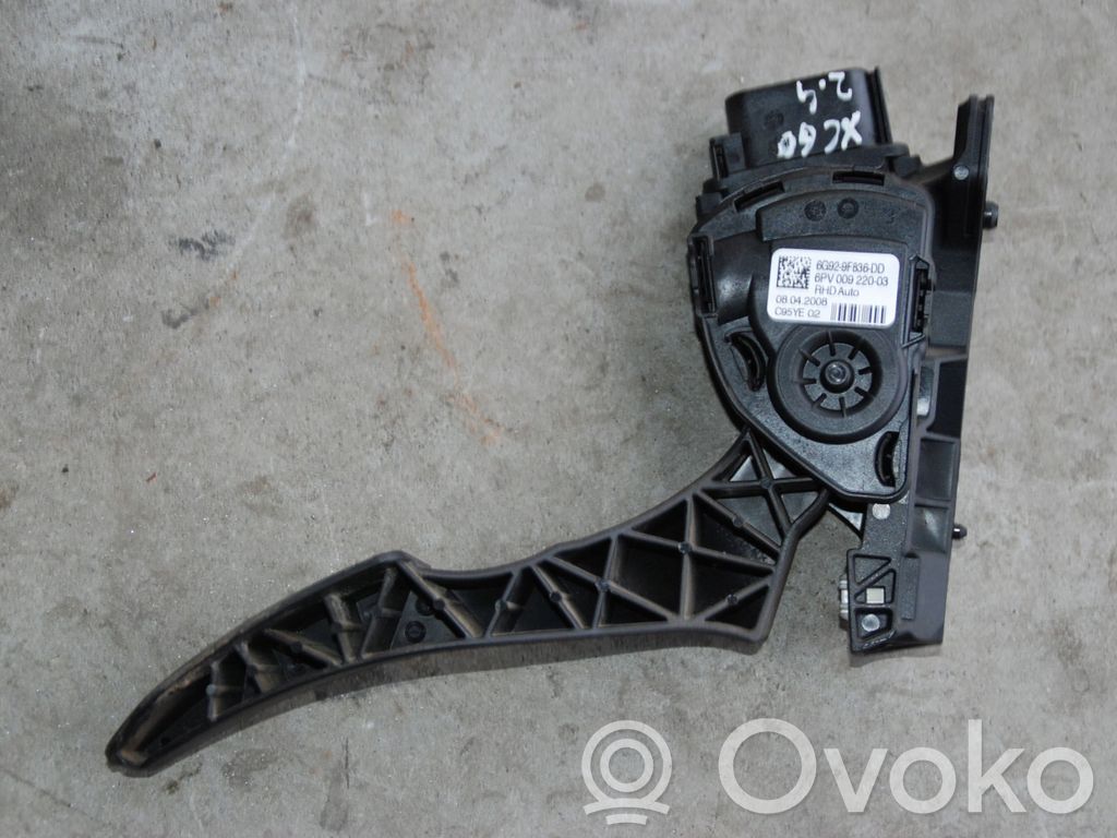Volvo XC60 Akceleratoriaus pedalas 