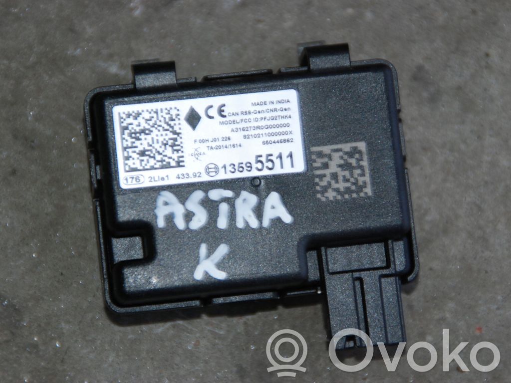 Opel Astra K Centrinio užrakto valdymo blokas 