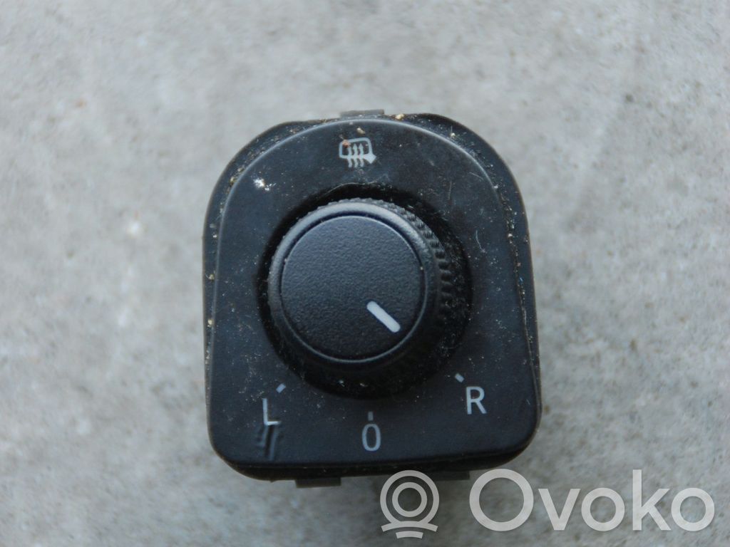 Seat Leon (5F) Wing mirror switch 