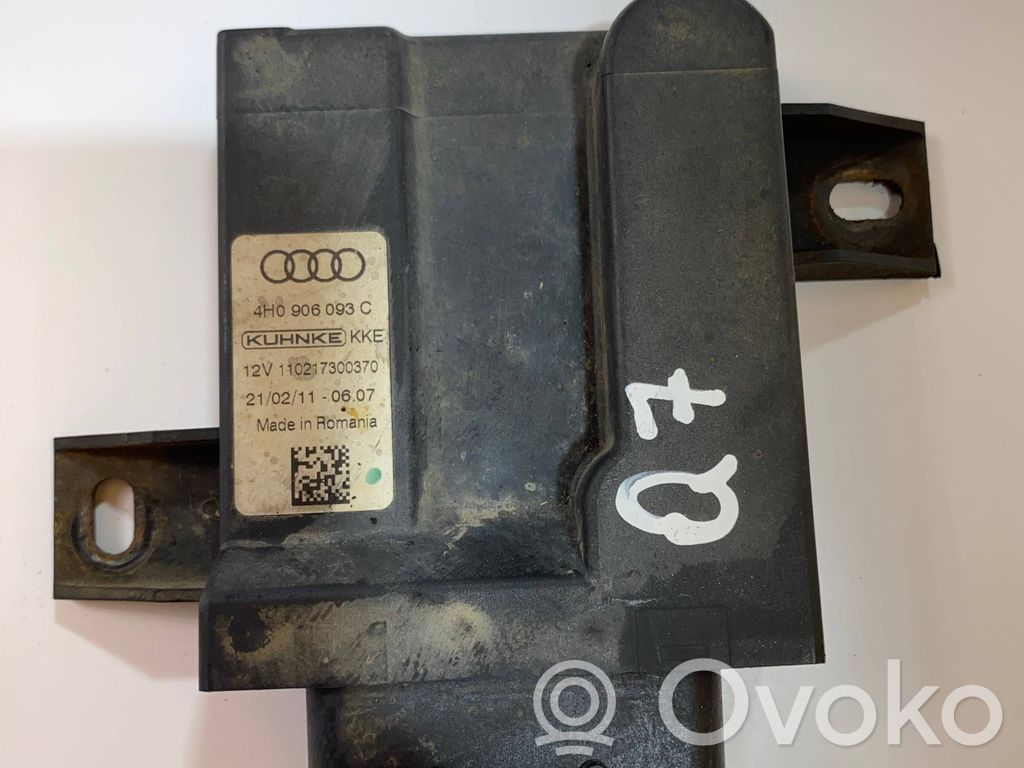 Audi Q7 4L Unidad de control/módulo de la bomba de inyección de combustible 