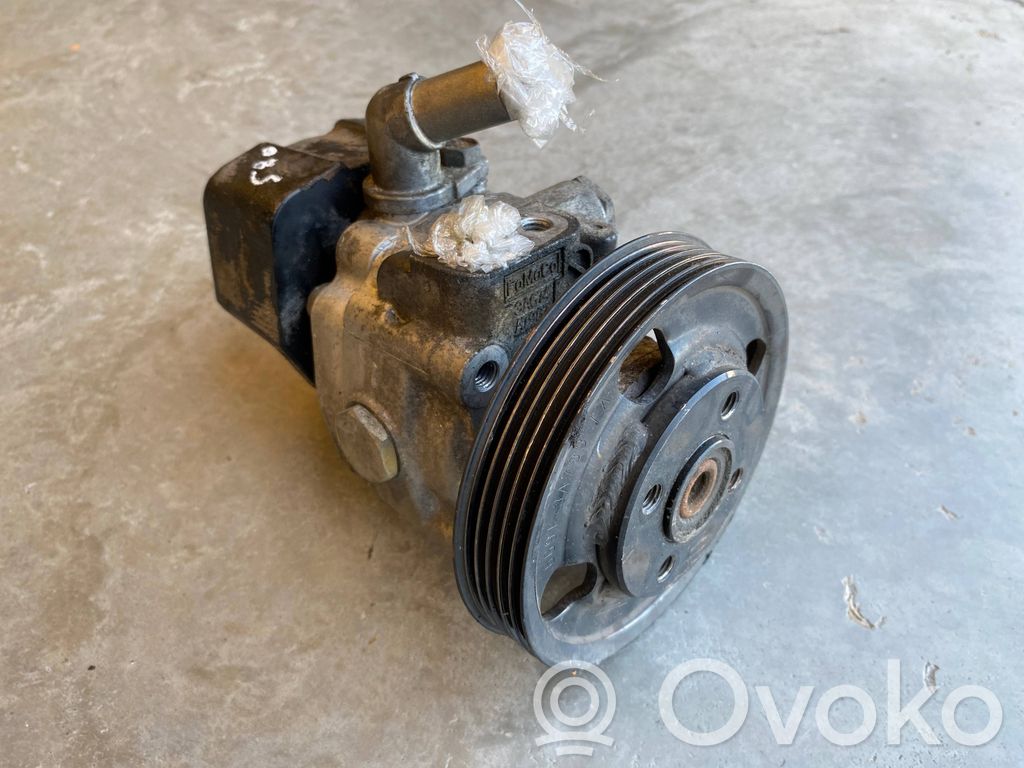 Volvo S80 Ohjaustehostimen pumppu 