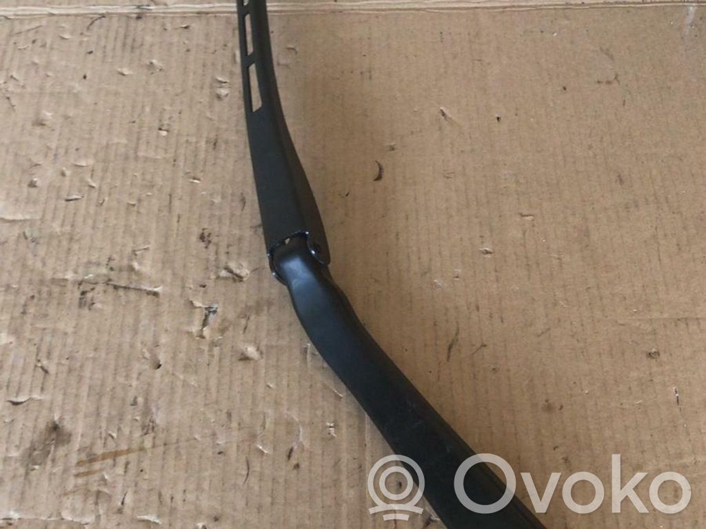 BMW 3 E90 E91 Priekinio stiklo valytuvų kojelė 