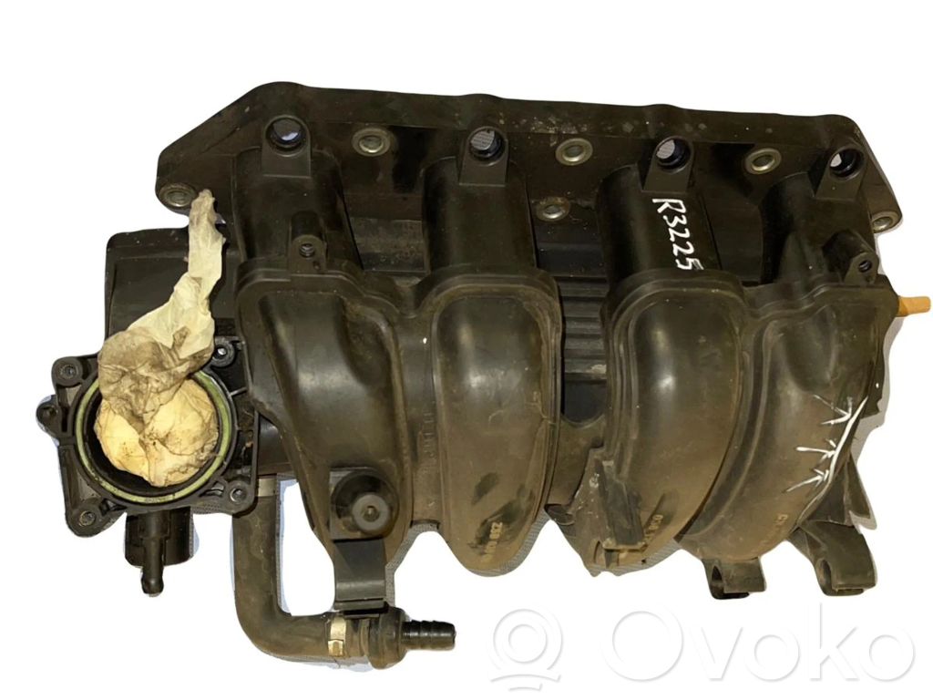 Volkswagen Golf IV Colector de admisión 