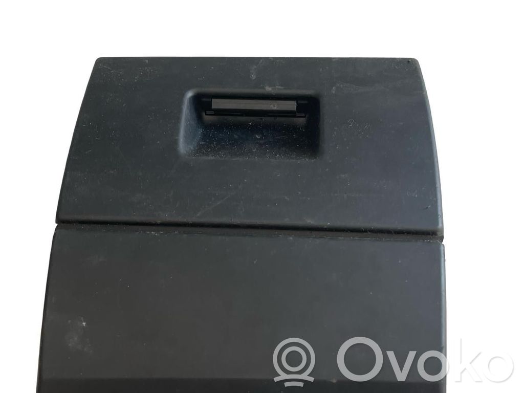 BMW 3 E90 E91 Kita panelės detalė 