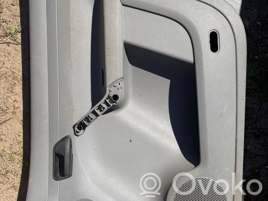 Volkswagen Caddy Etuoven verhoilu 
