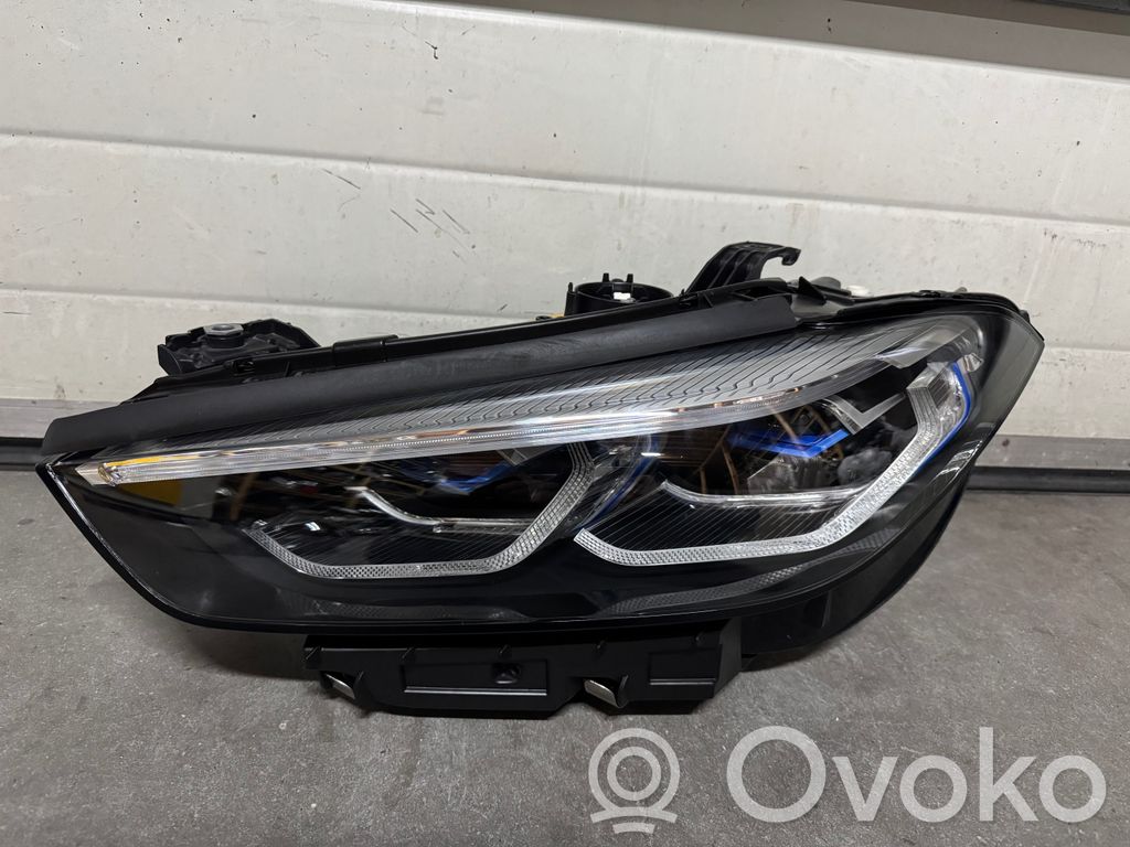 BMW 8 G14 Scheinwerfer 