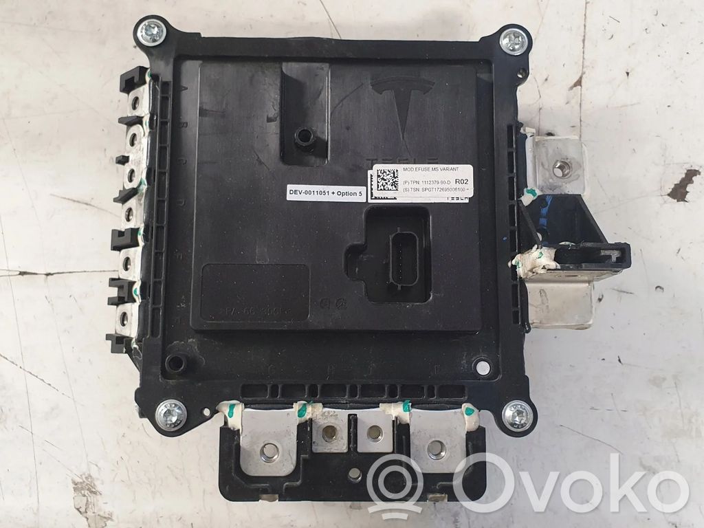 Tesla Model S Distronic sensor radar 