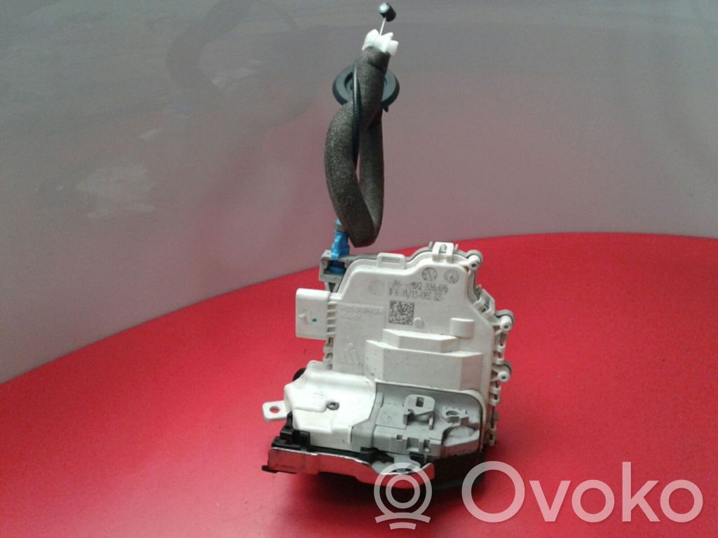 Audi A3 S3 8V Priekinė durų spyna 