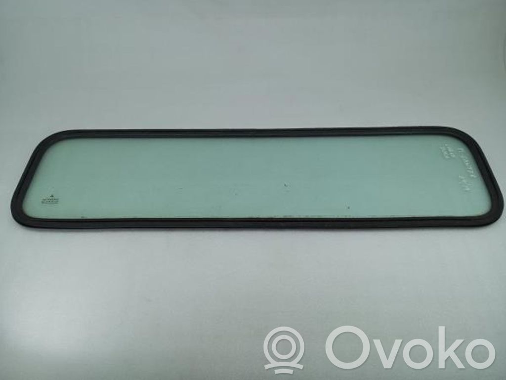 Mitsubishi Canter Luna del parabrisas trasero 