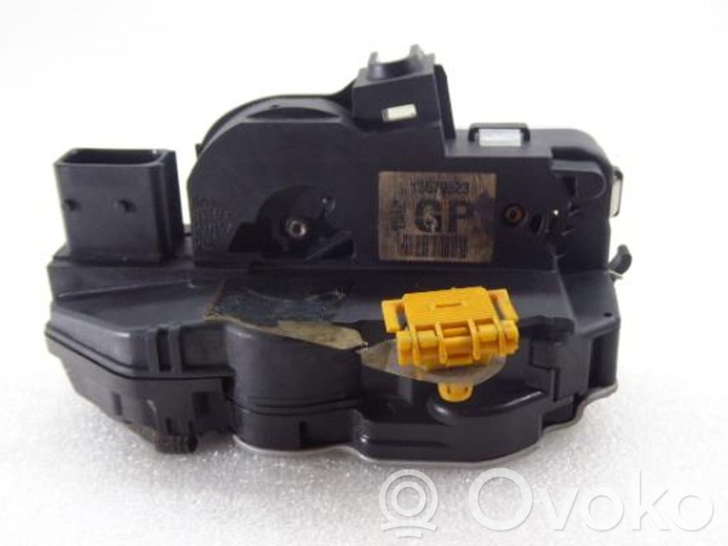 Front door lock   13579523