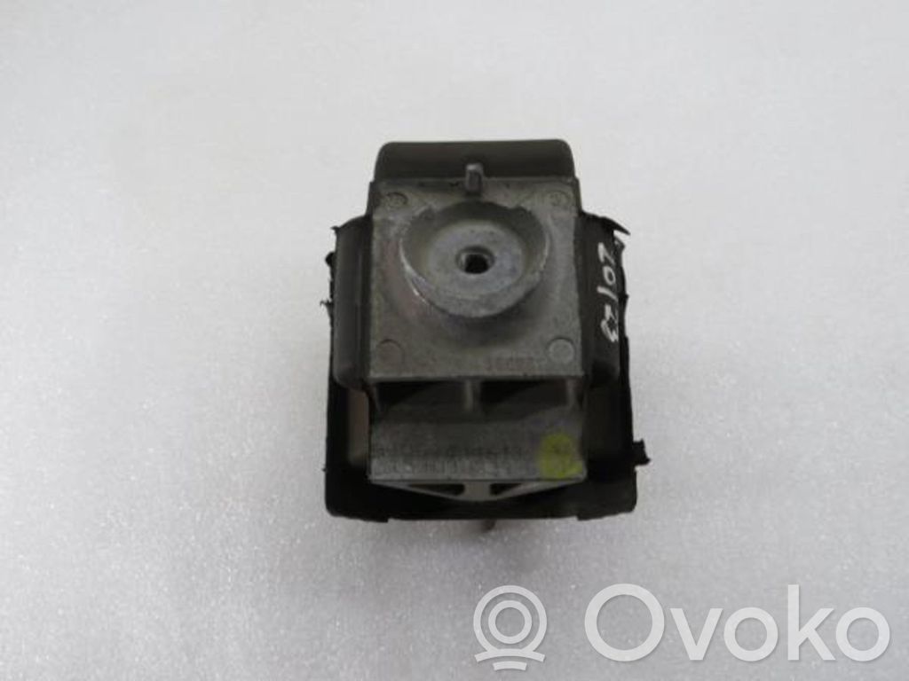 Engine mount bracket   A9062411613,153090B39