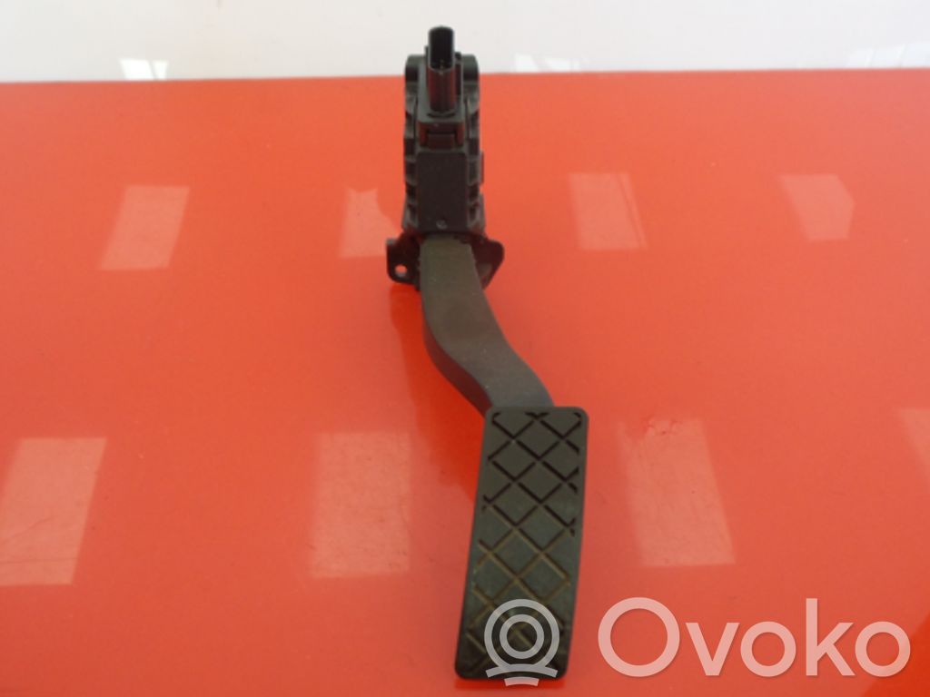 Volkswagen Golf VII Accelerator throttle pedal 