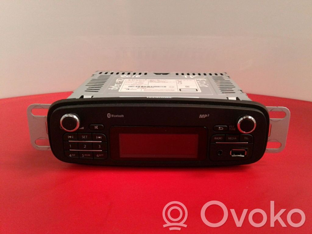 Renault Clio IV Unitate principală radio/CD/DVD/GPS 
