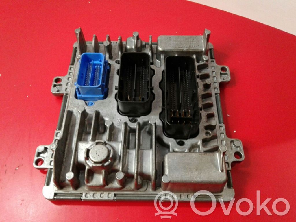 Opel Corsa E Engine control unit/module 