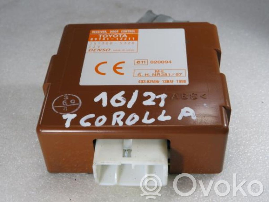 Toyota Corolla E110 Interruptor de control multifunción 