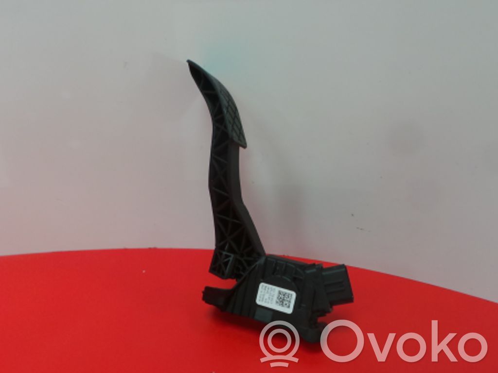 Volkswagen Golf VII Accelerator throttle pedal 