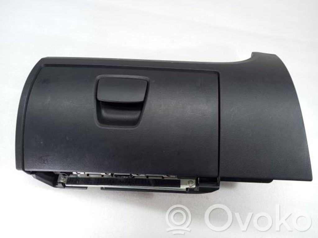 Handschuhfach   1313957070