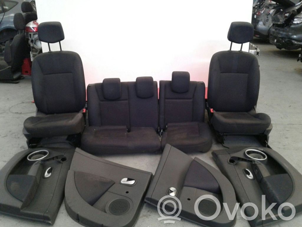 Renault Clio III Sēdekļu komplekts 