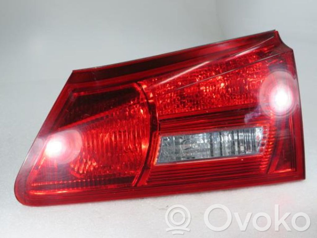 Lexus IS 220D-250-350 Takaluukun takavalot 
