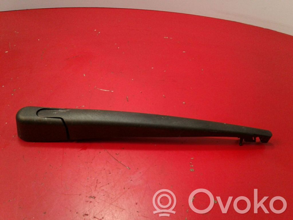 Renault Megane III Front wiper blade arm 