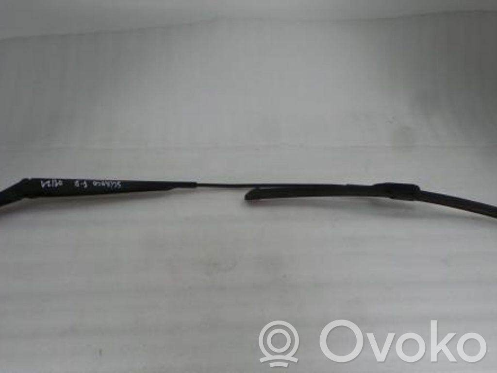 Volkswagen Scirocco Front wiper blade arm 