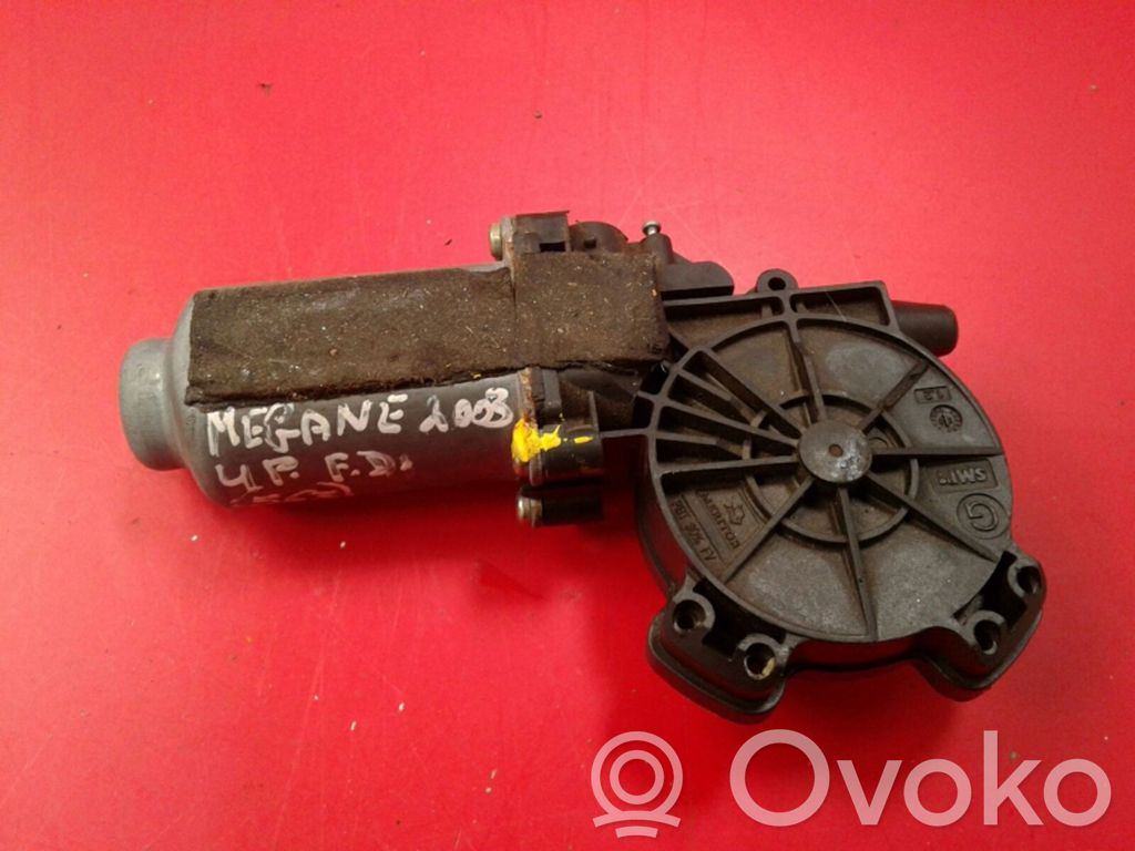 Renault Megane II Silnik regulatora szyby drzwi przednich 