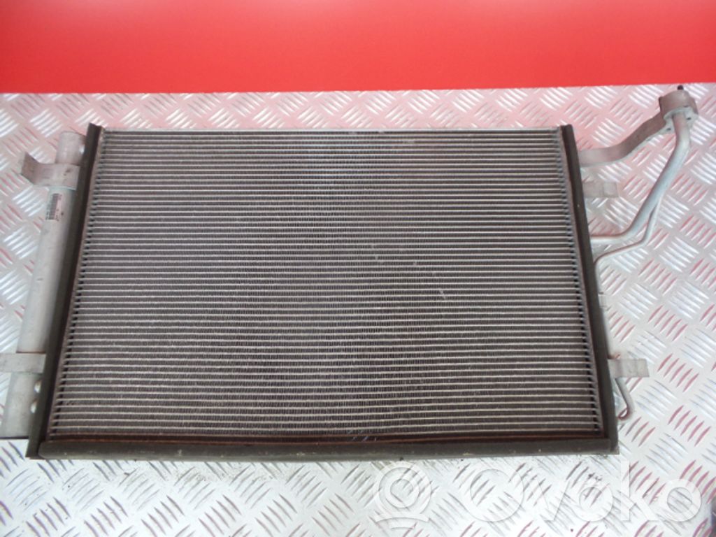 Hyundai i30 Gaisa kondicioniera dzeses radiators 