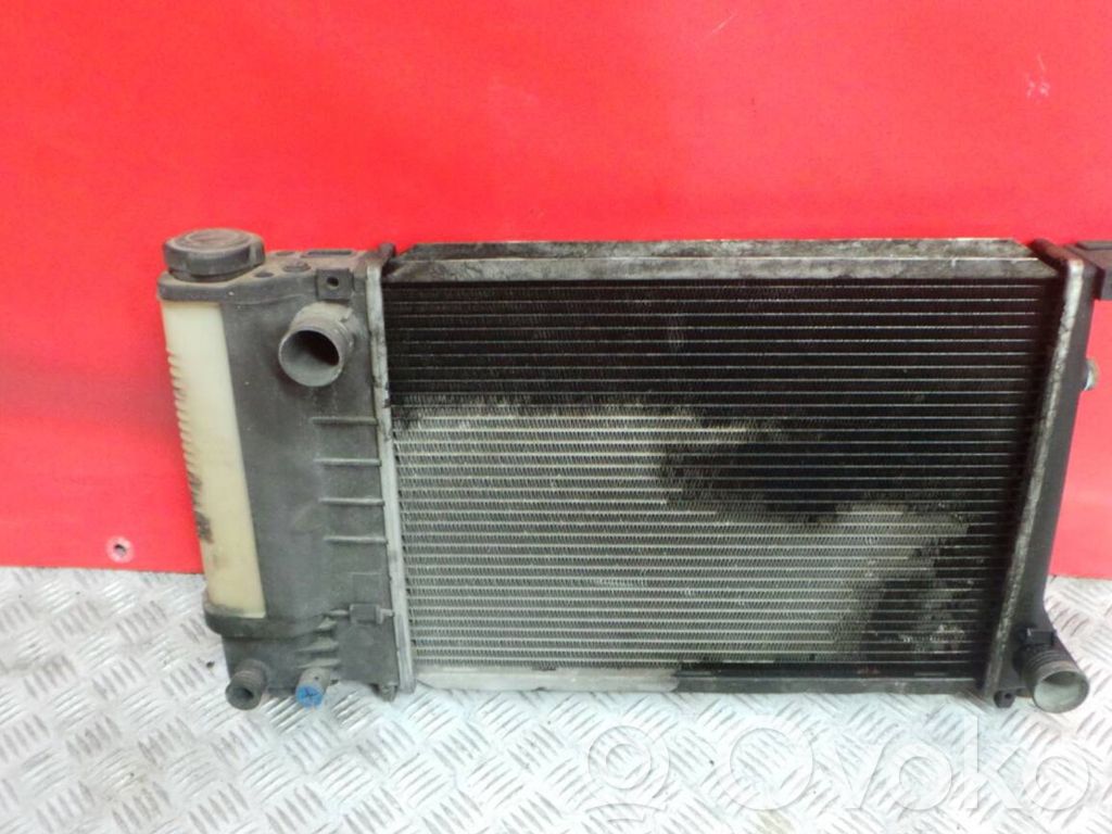 BMW 3 E36 Dzesēšanas šķidruma radiators 