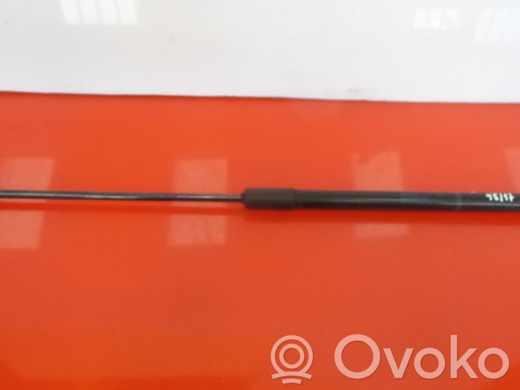 Audi A3 S3 8V Amortizatorius galinio dangčio 