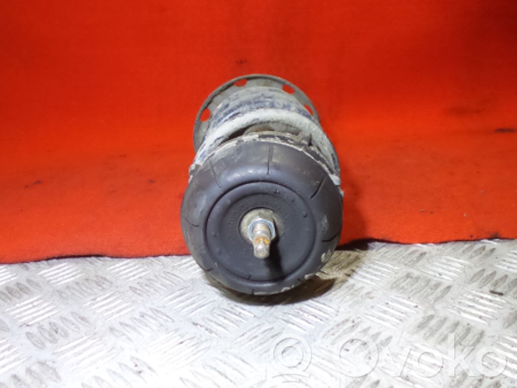 Opel Corsa D Etuiskunvaimennin 