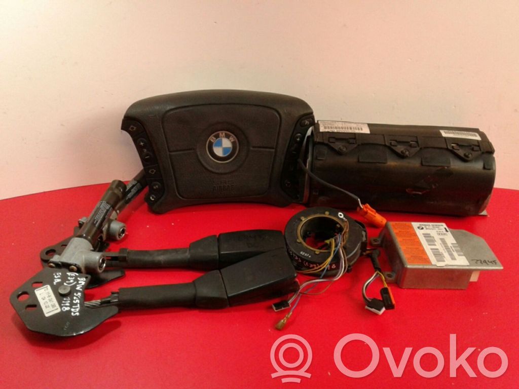 BMW 5 E39 Oro pagalvių komplektas 