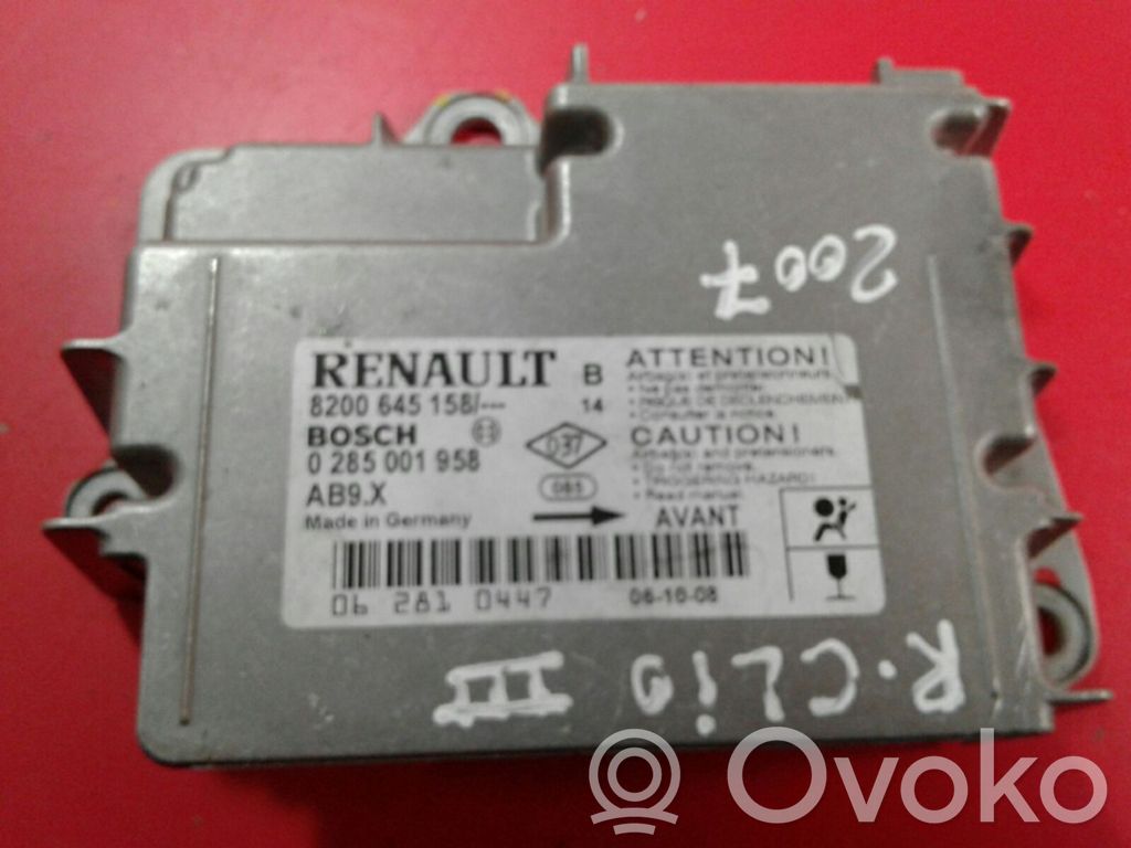 Renault Clio III Airbag control unit/module 