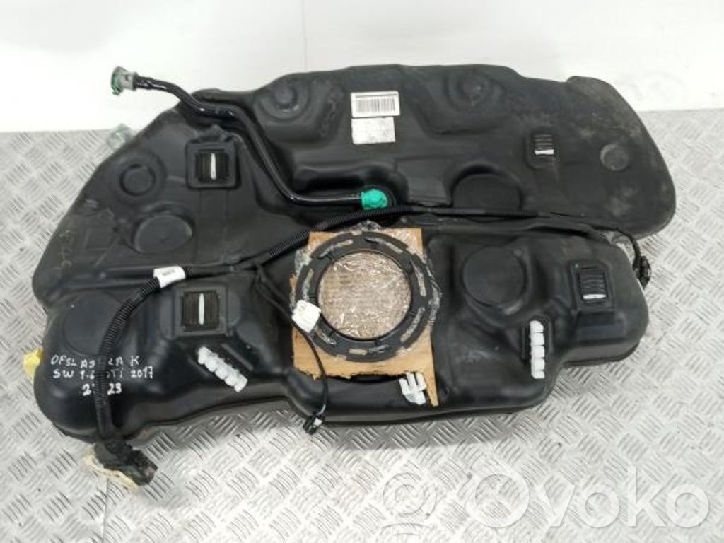 Opel Astra K Polttoainesäiliö 