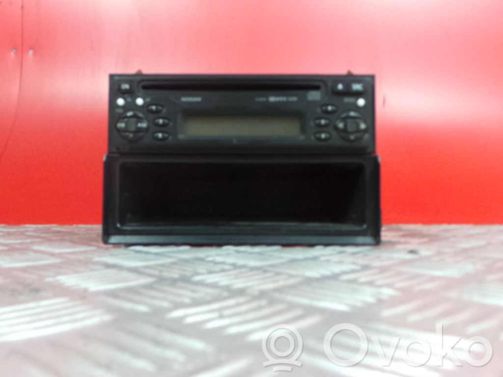 Nissan NP300 Panel / Radioodtwarzacz CD/DVD/GPS 